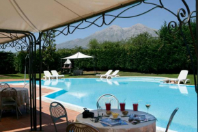 Отель Hotel Olimpia  Авеццано